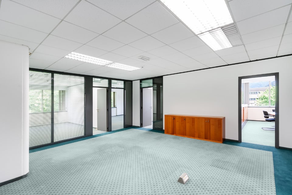 196m² bureau