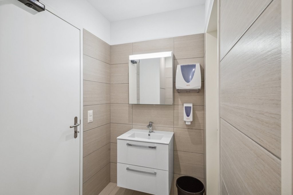 Bureaux de 199m², photo 5 sur 7