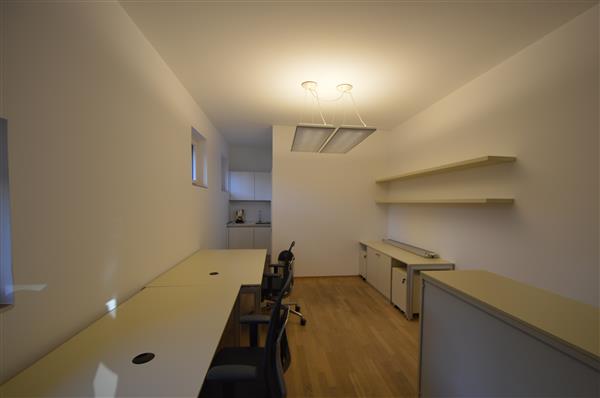 Bureau, photo 3 sur 3