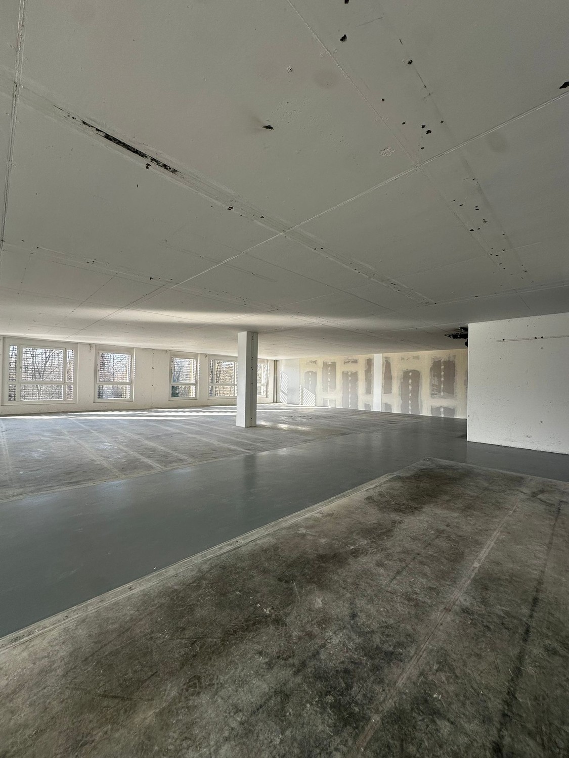303m² commercial, photo 5 sur 10