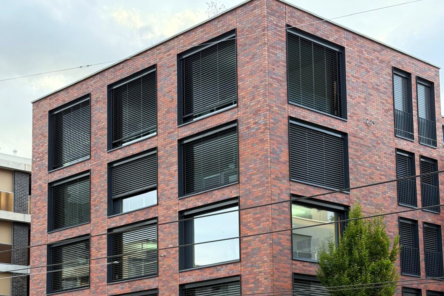 412-585m² bureau