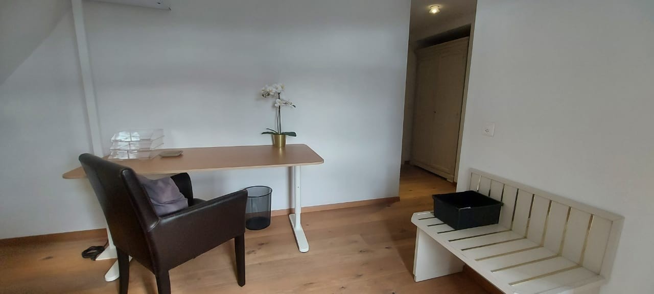 Chambre dans un appartement partagé