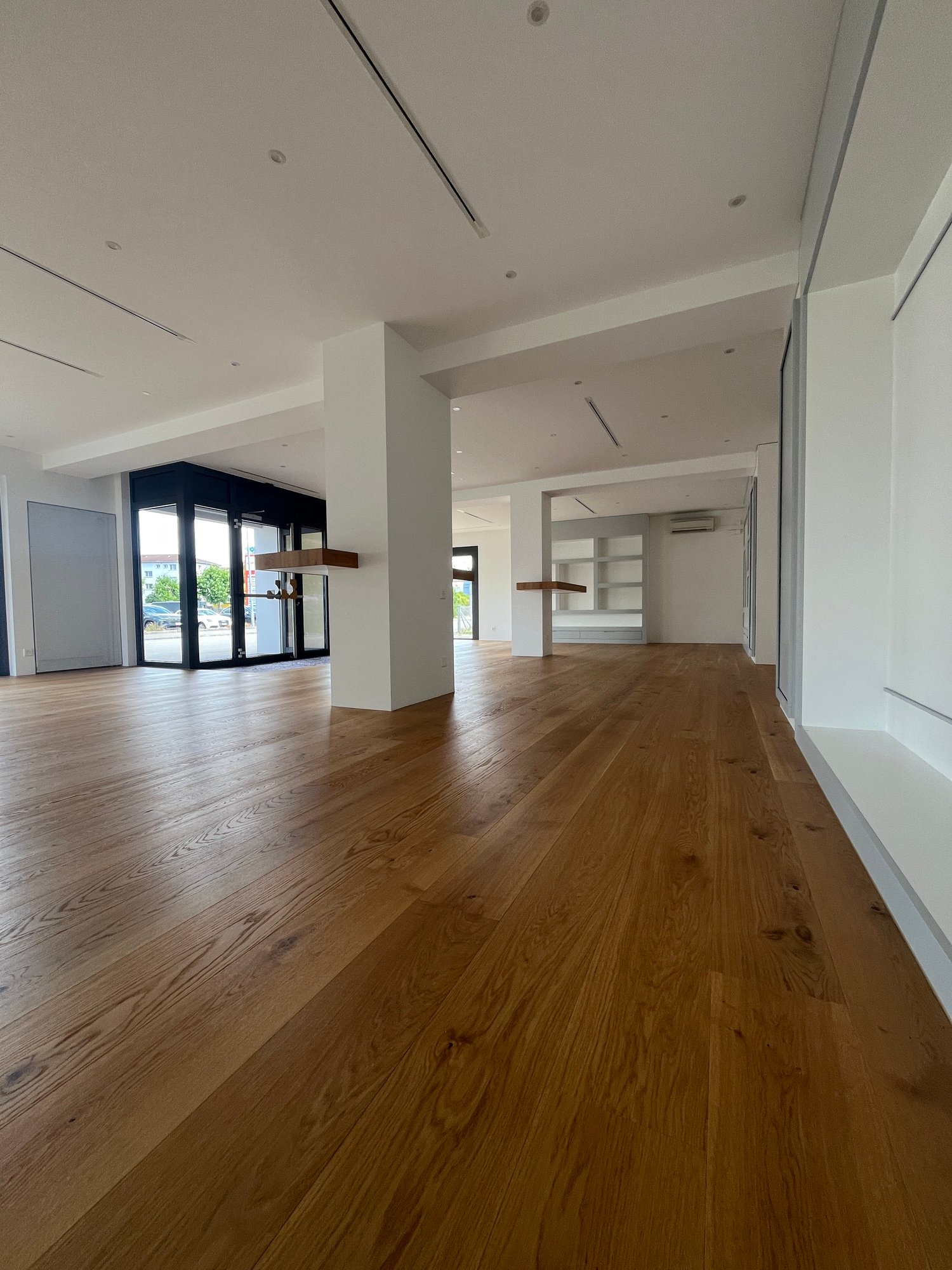170m² commercial