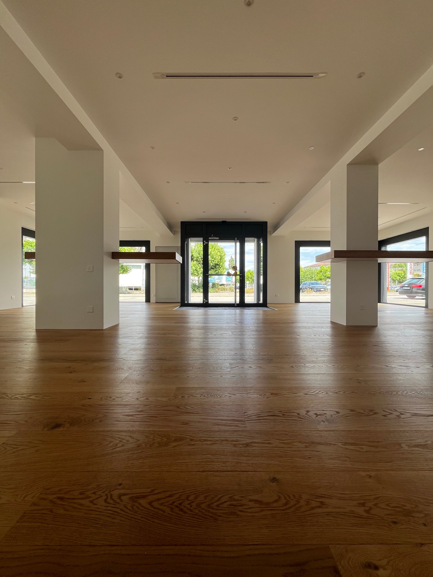 170m² commercial