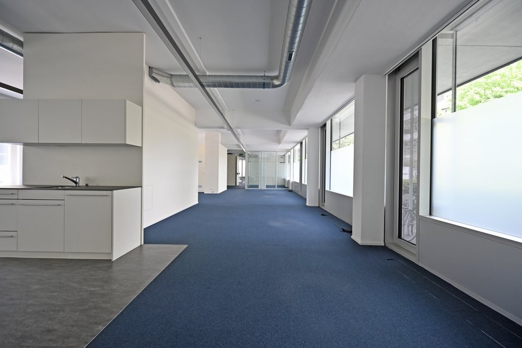 Bureau de 242m², photo 4 sur 8