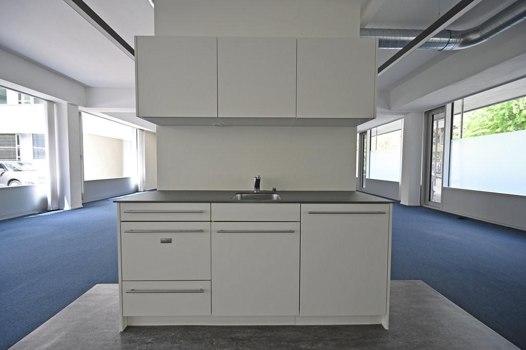 Bureau de 242m², photo 7 sur 8