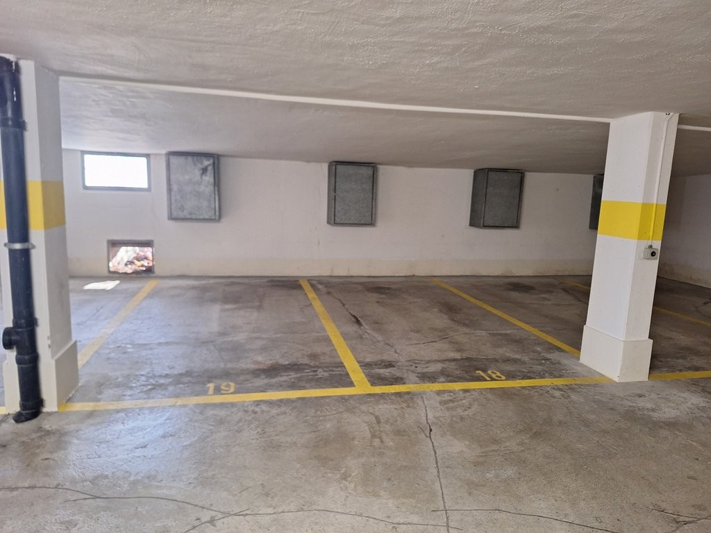 Place de parc souterrain