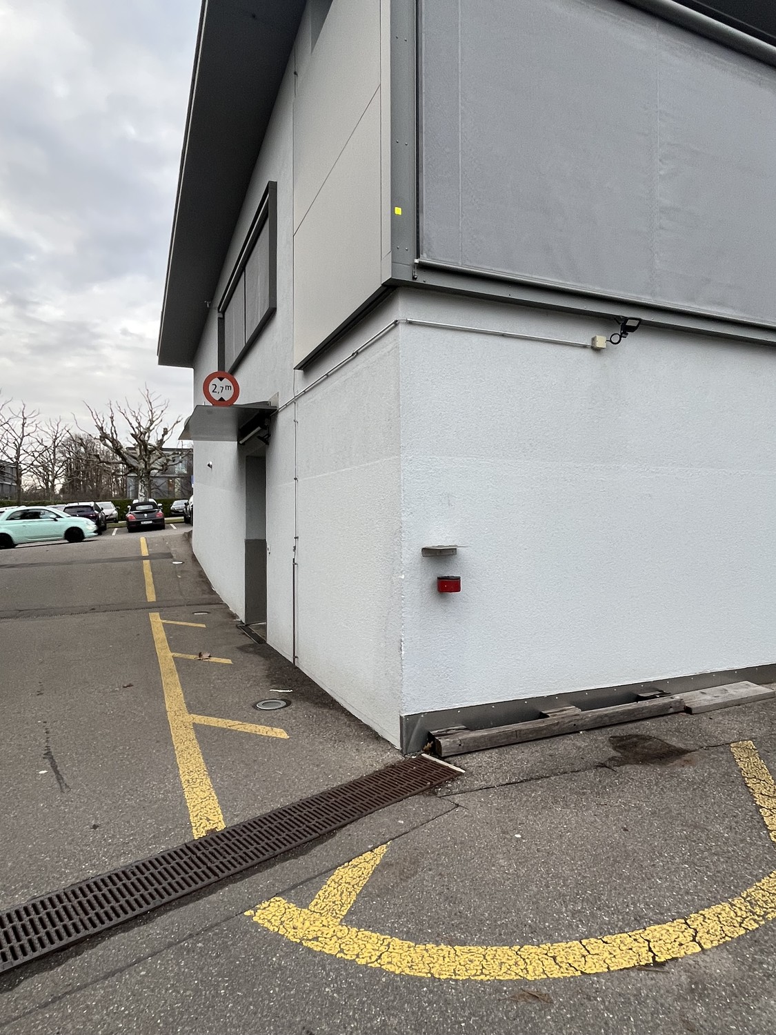 336m² shop, photo 2 sur 4