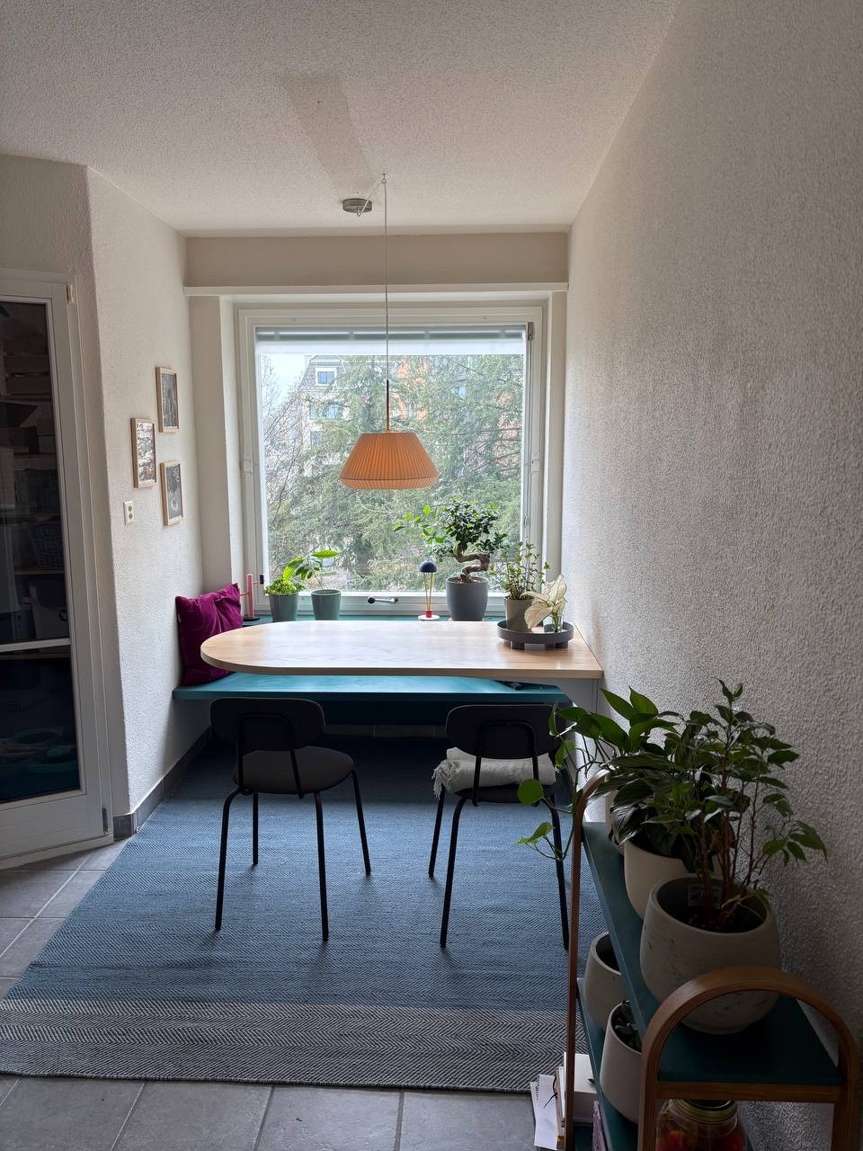 Appartement de 3 ½ pièces

Spacieux et magnifiquement meublé, cet appartement de 78 m² au cœur de Zurich est idéal pour les universitaires et les professionnels en visite. Situé au 3ème étage (avec ascenseur), l'appartement offre un grand salon-salle à manger ensoleillé, un bureau séparé, une chambr, photo 6 sur 6