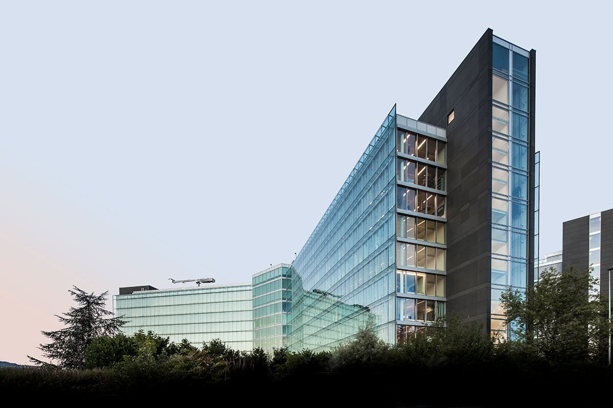 220m² office