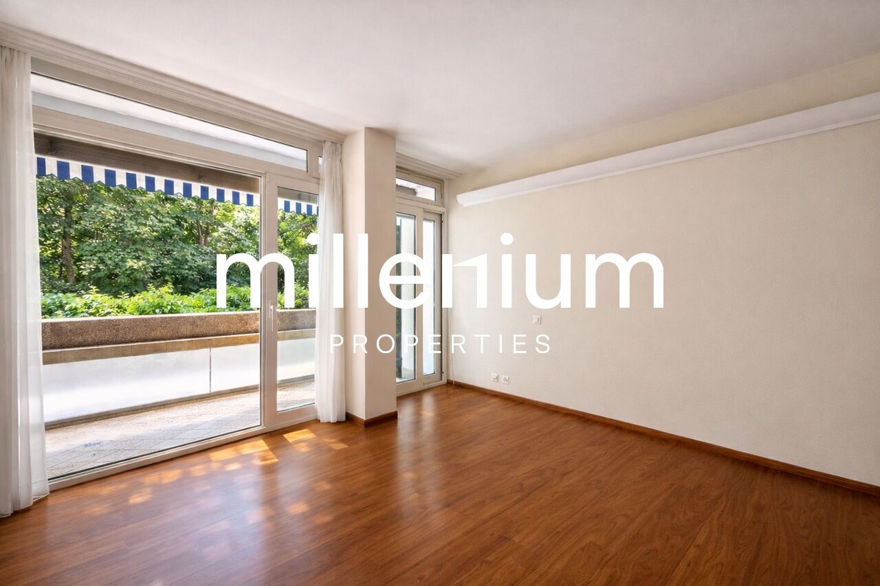 5 rooms apartment