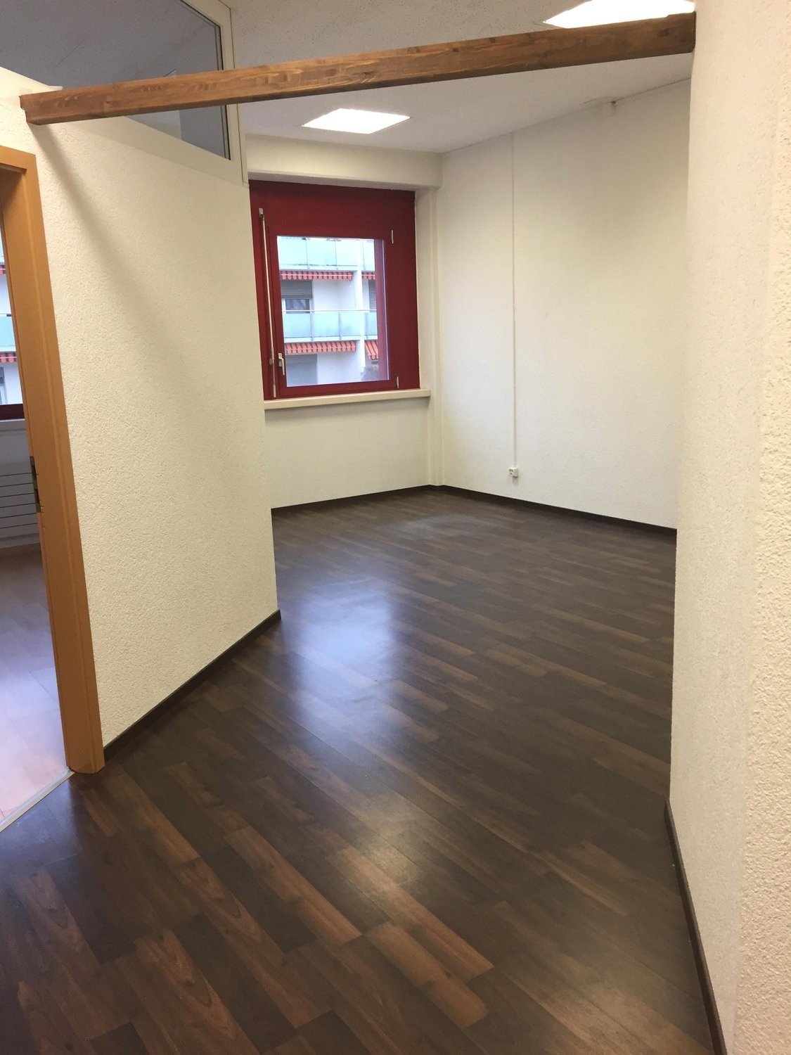 71m² office, photo 2 sur 7
