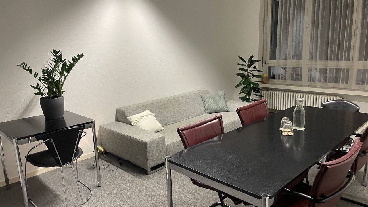 23m² office, photo 1 sur 7