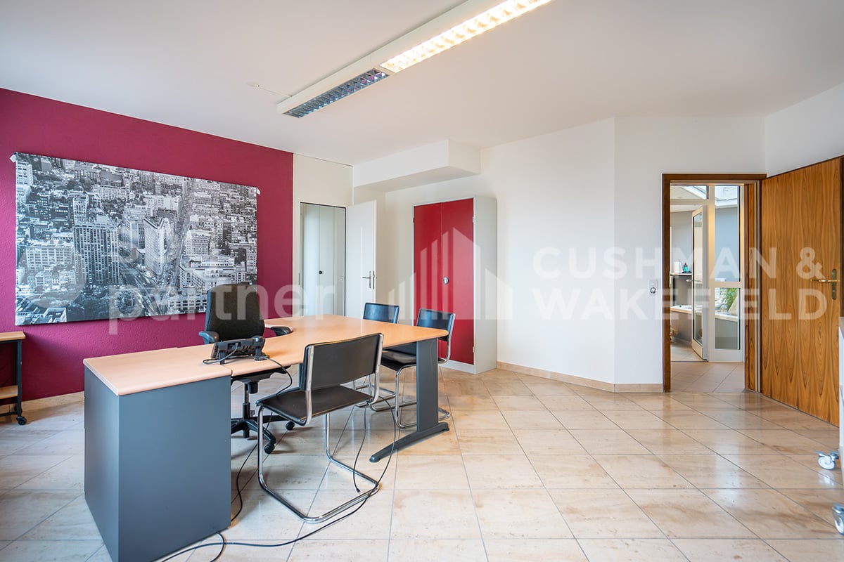 507m² office