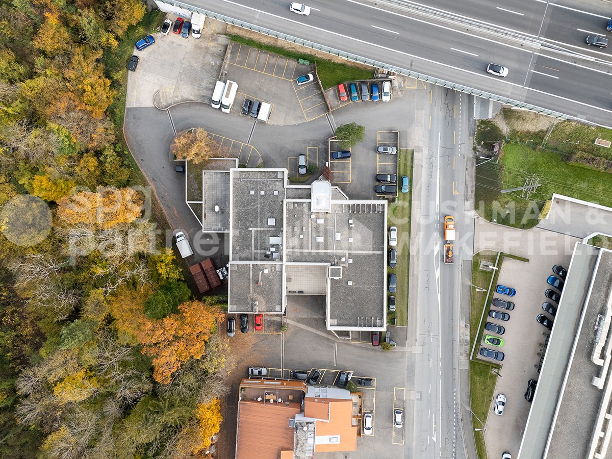 507m² office