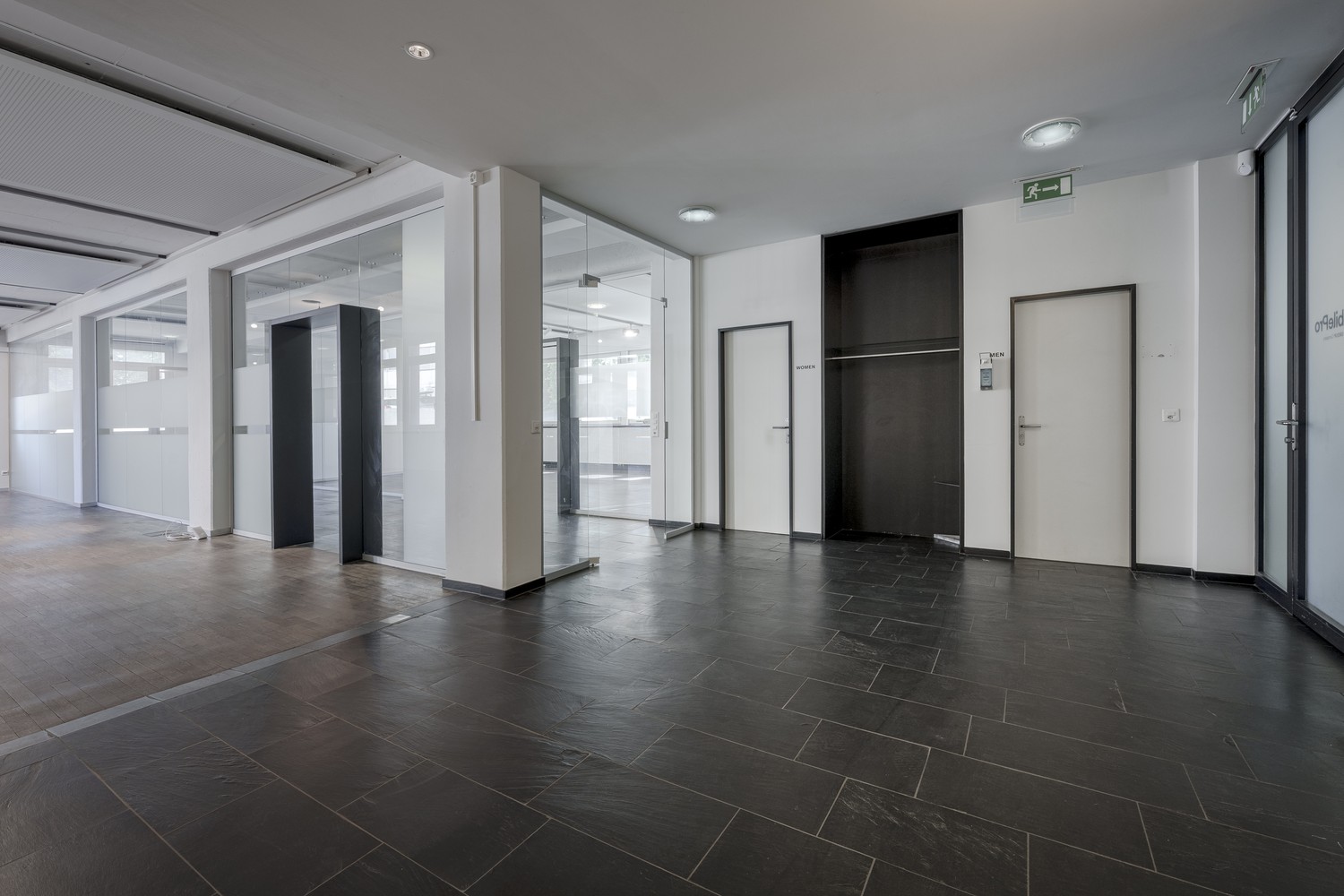 863m² de bureaux