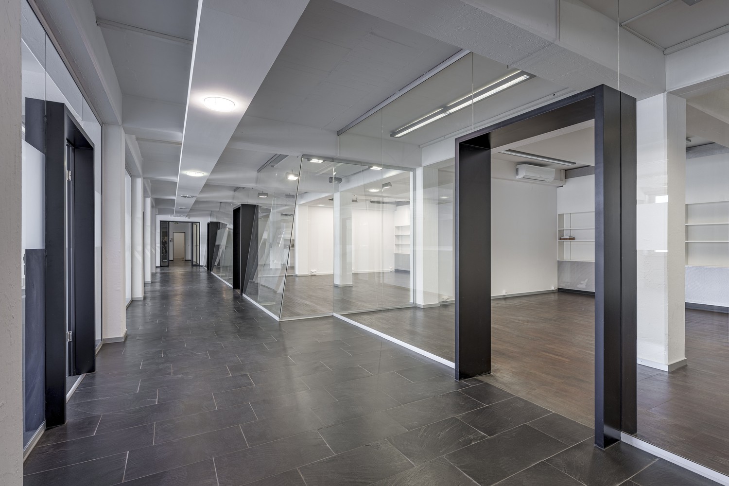 863m² de bureaux