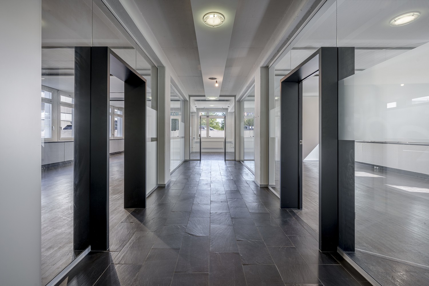 863m² de bureaux