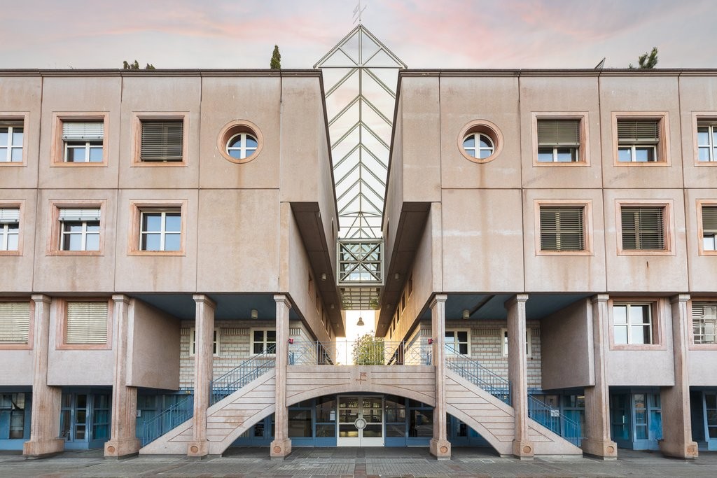 510m² office