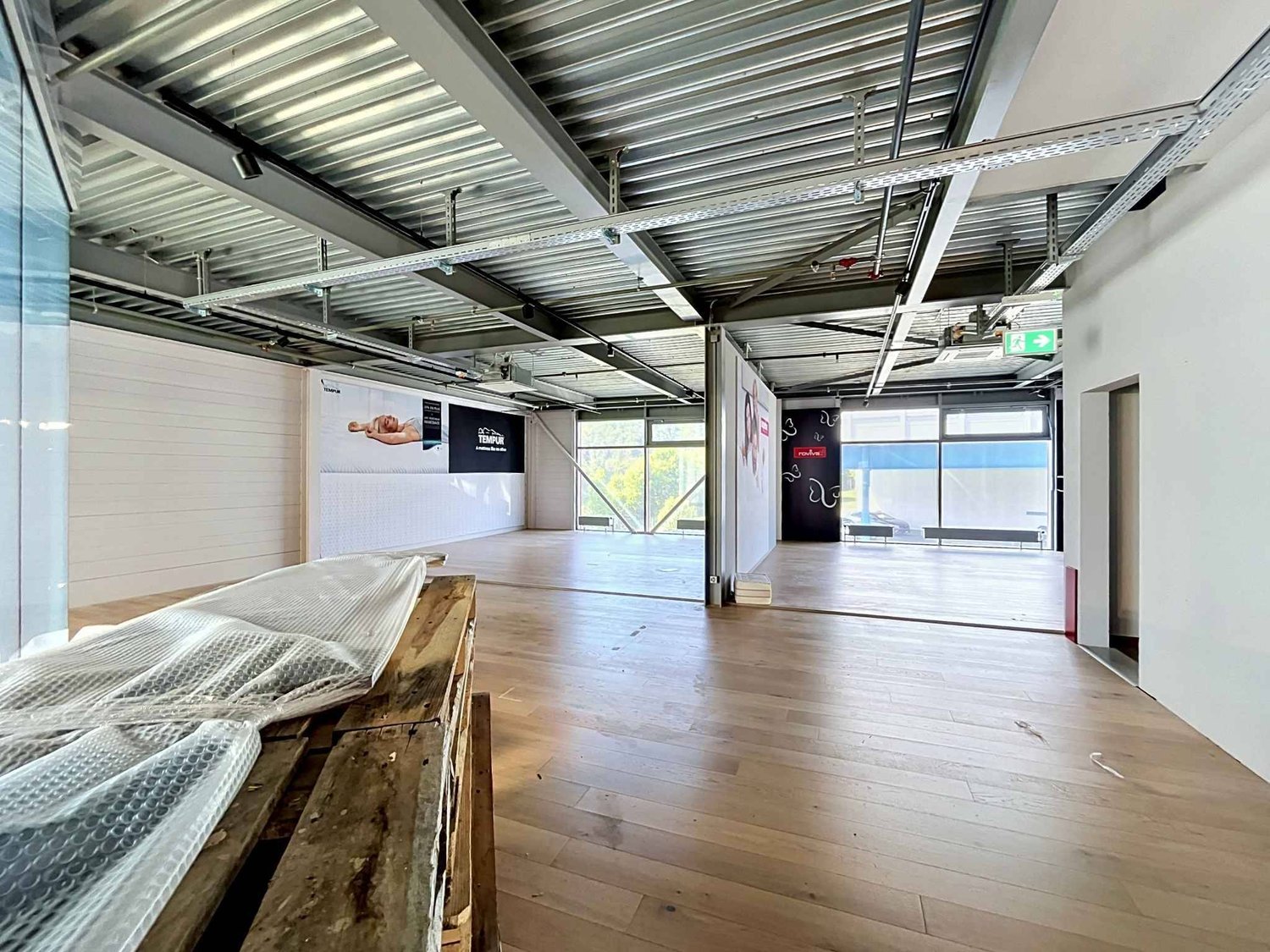 765m² commercial