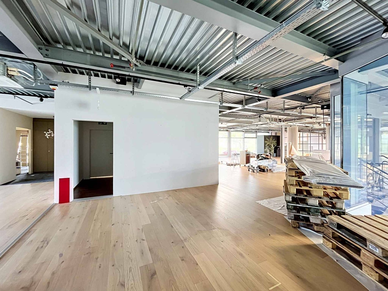 765m² commercial