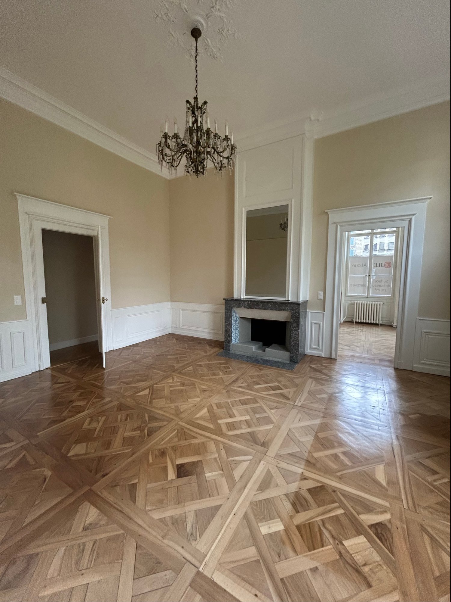 Bureau de 370m²