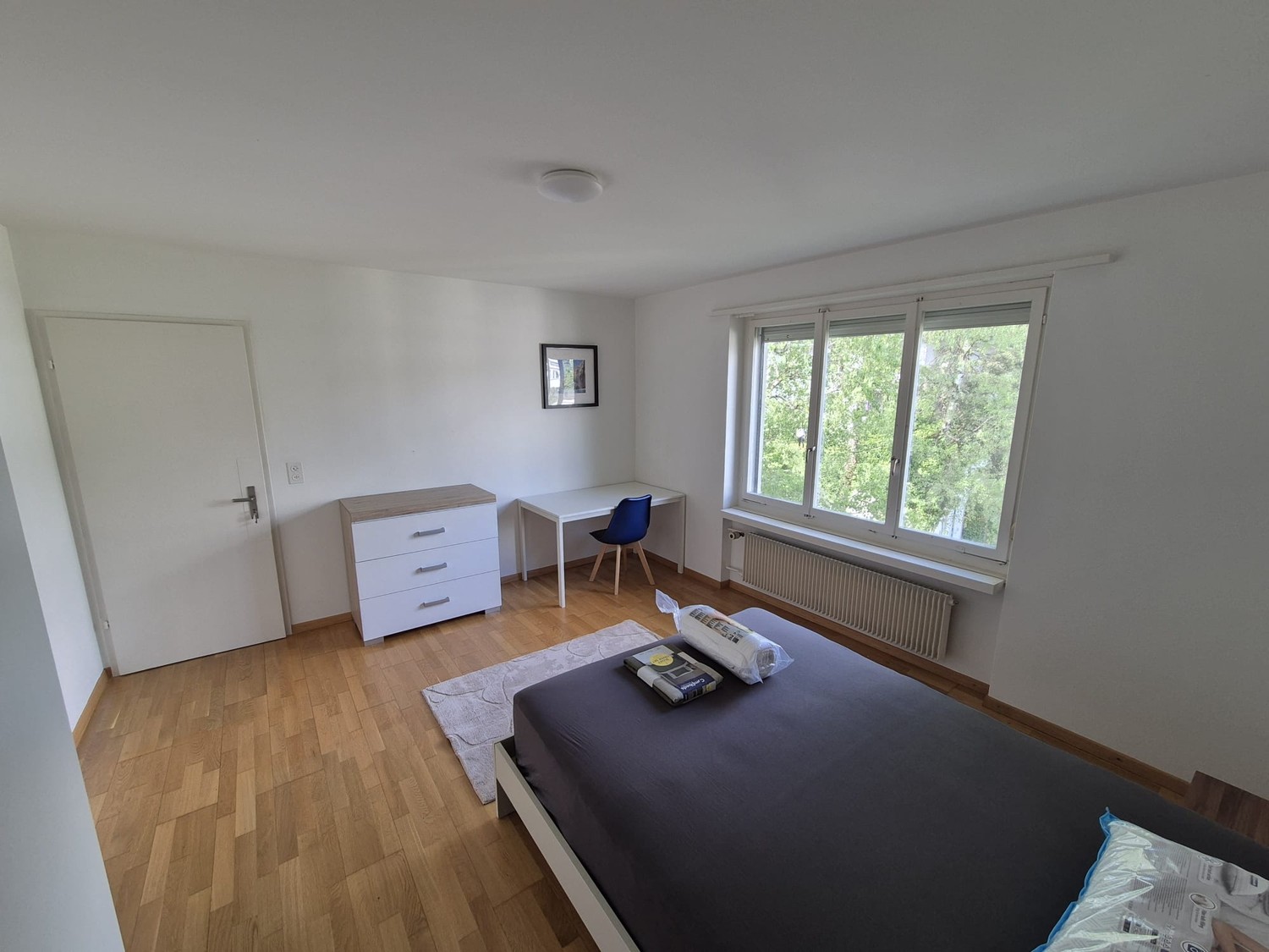 Chambre meublée à Uster – disponible dès le 15 août

Dès le 15 août, nous louons une chambre entièrement meublée à Uster.

La chambre est équipée de :
* Lit
* Armoire
* Table de chevet
* Bureau
* Chaise
* Commode

Prix du loyer : CHF 860.– par mois, toutes charges comprises (tout inclus).

La chambr, photo 1 sur 3