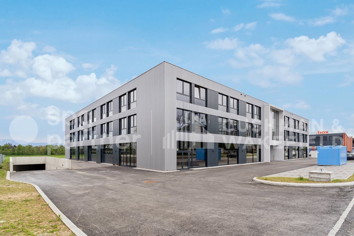300m² commercial, photo 1 sur 10