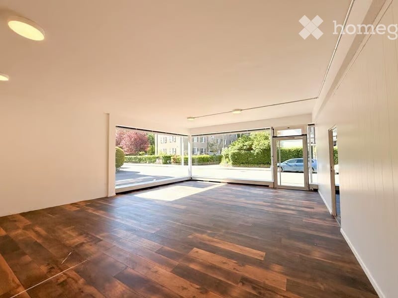 92m² commercial, photo 2 sur 7