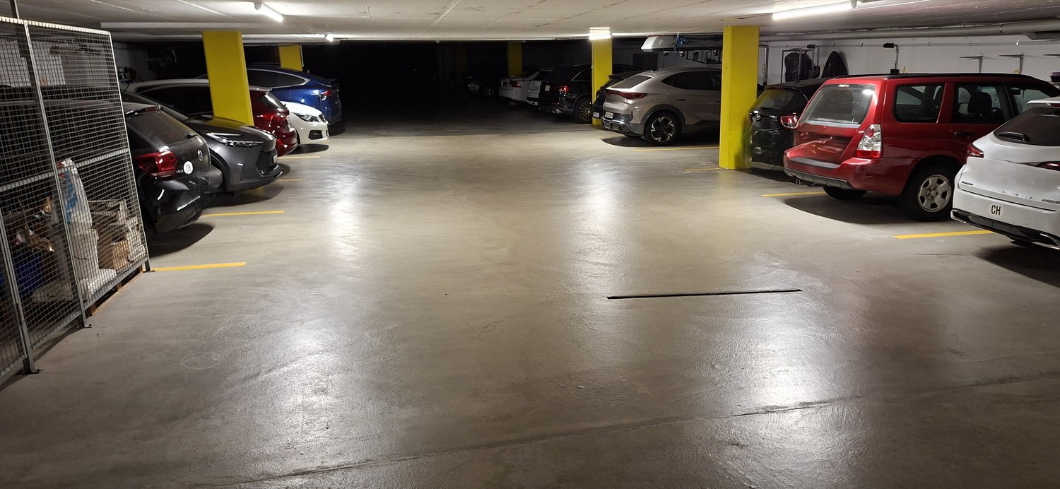 place ouverte de 18m², photo 1 sur 3