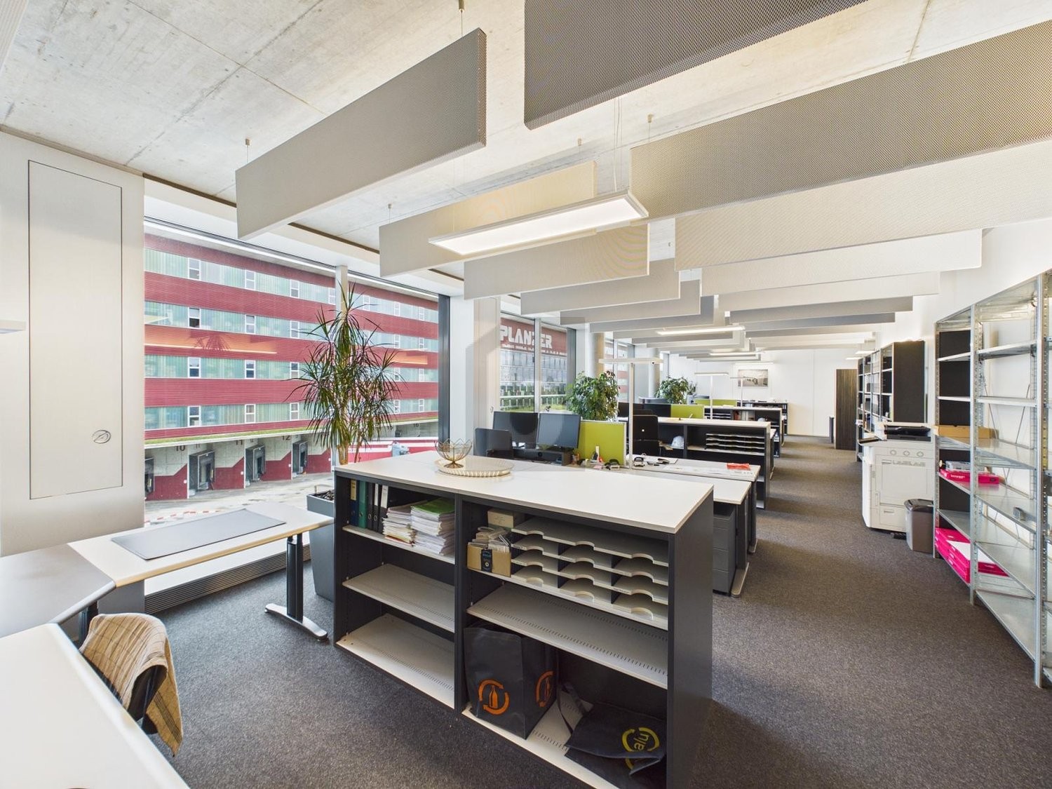 112m² bureau
