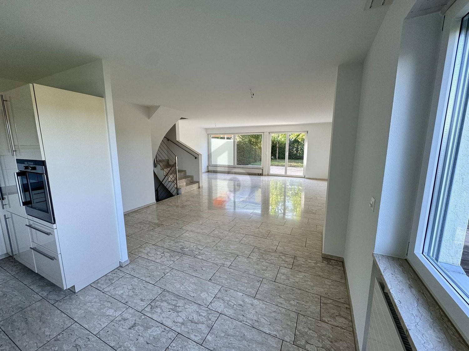 Maison de coin en rangée de 5 ½ pièces, photo 3 sur 4