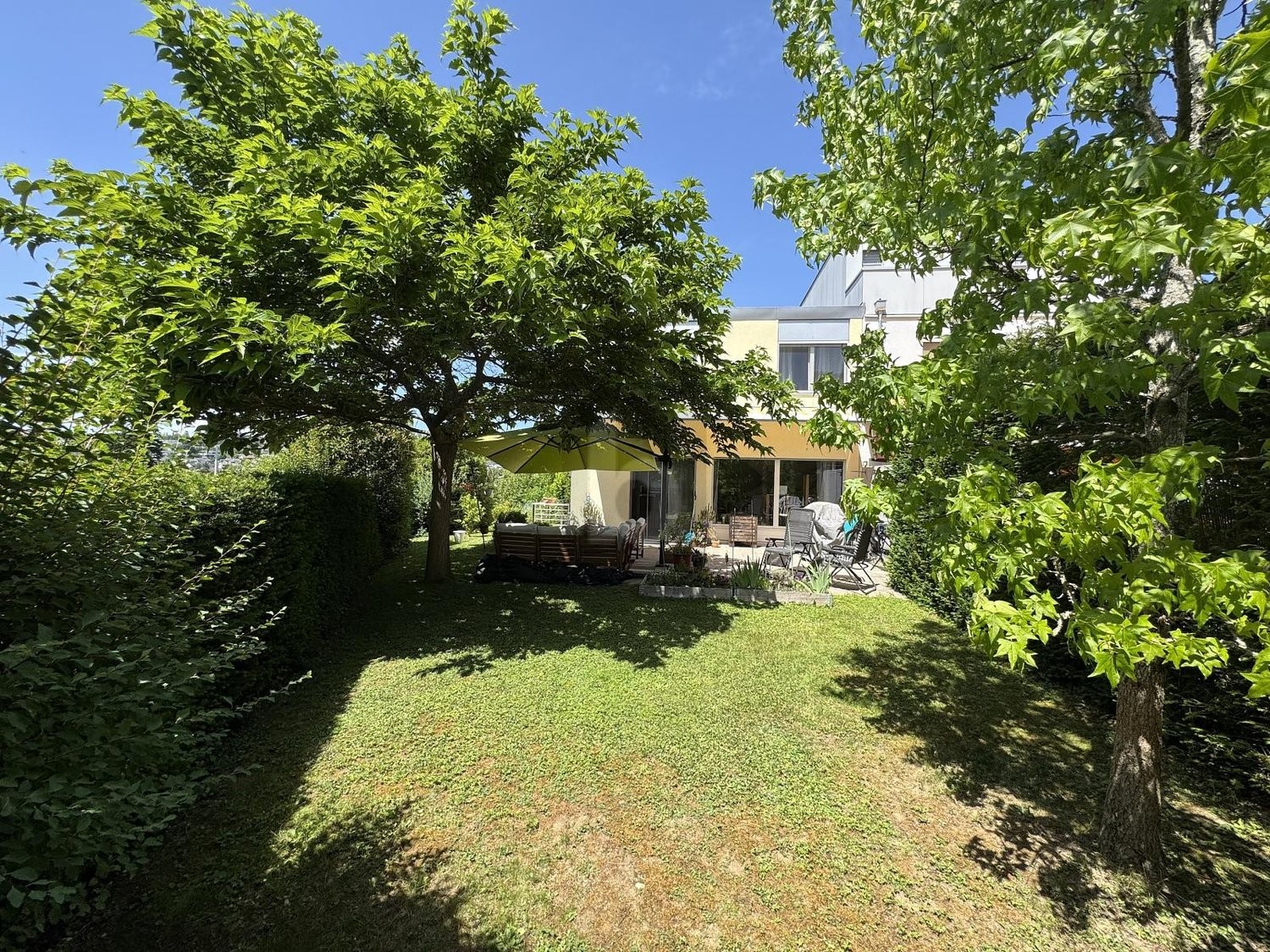 Maison de coin en rangée de 5 ½ pièces, photo 2 sur 4