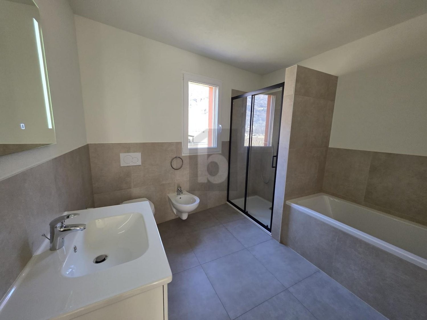 Appartement de 4 ½ pièces, photo 3 sur 4