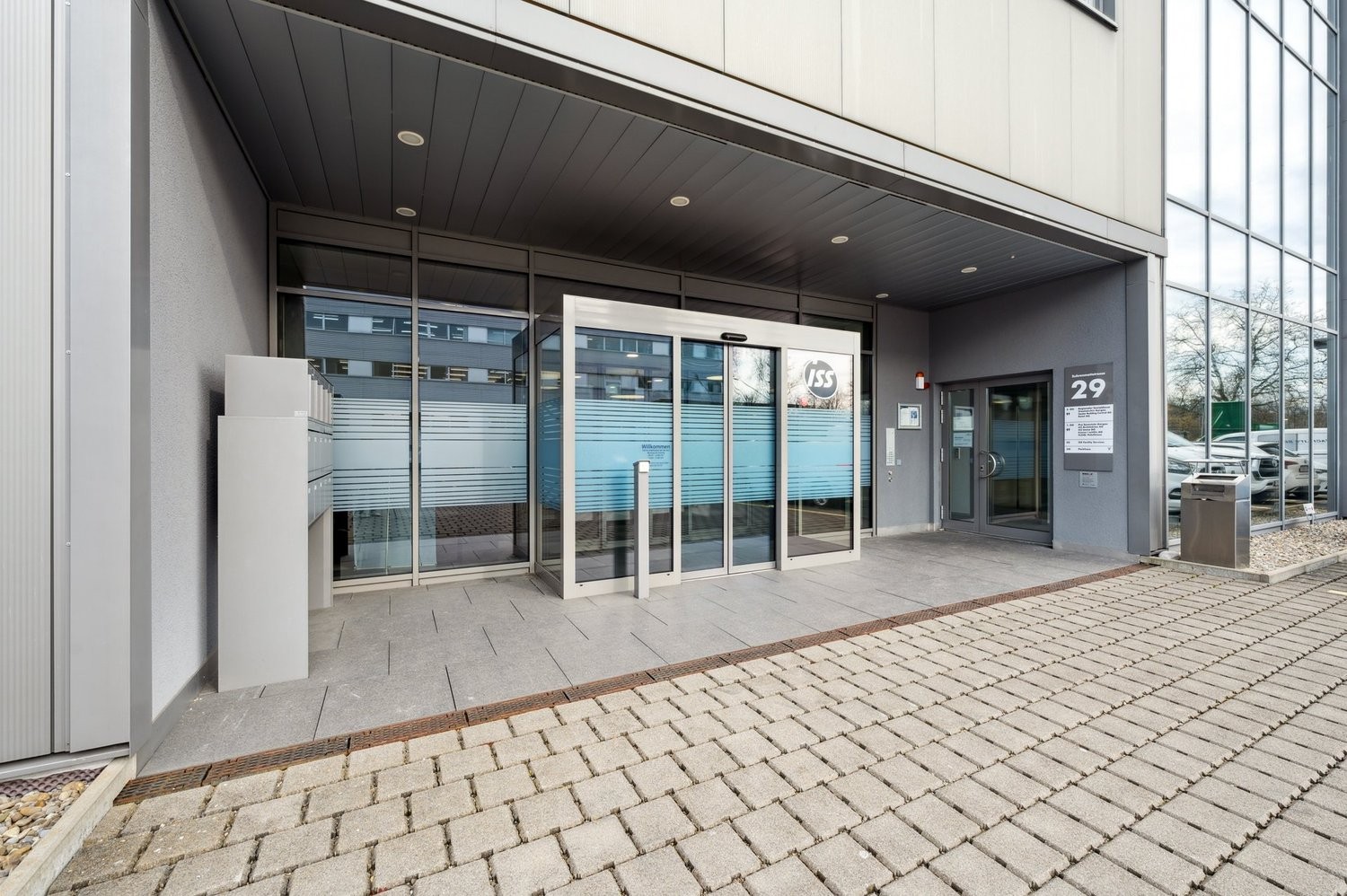 258m² bureau, photo 1 sur 9