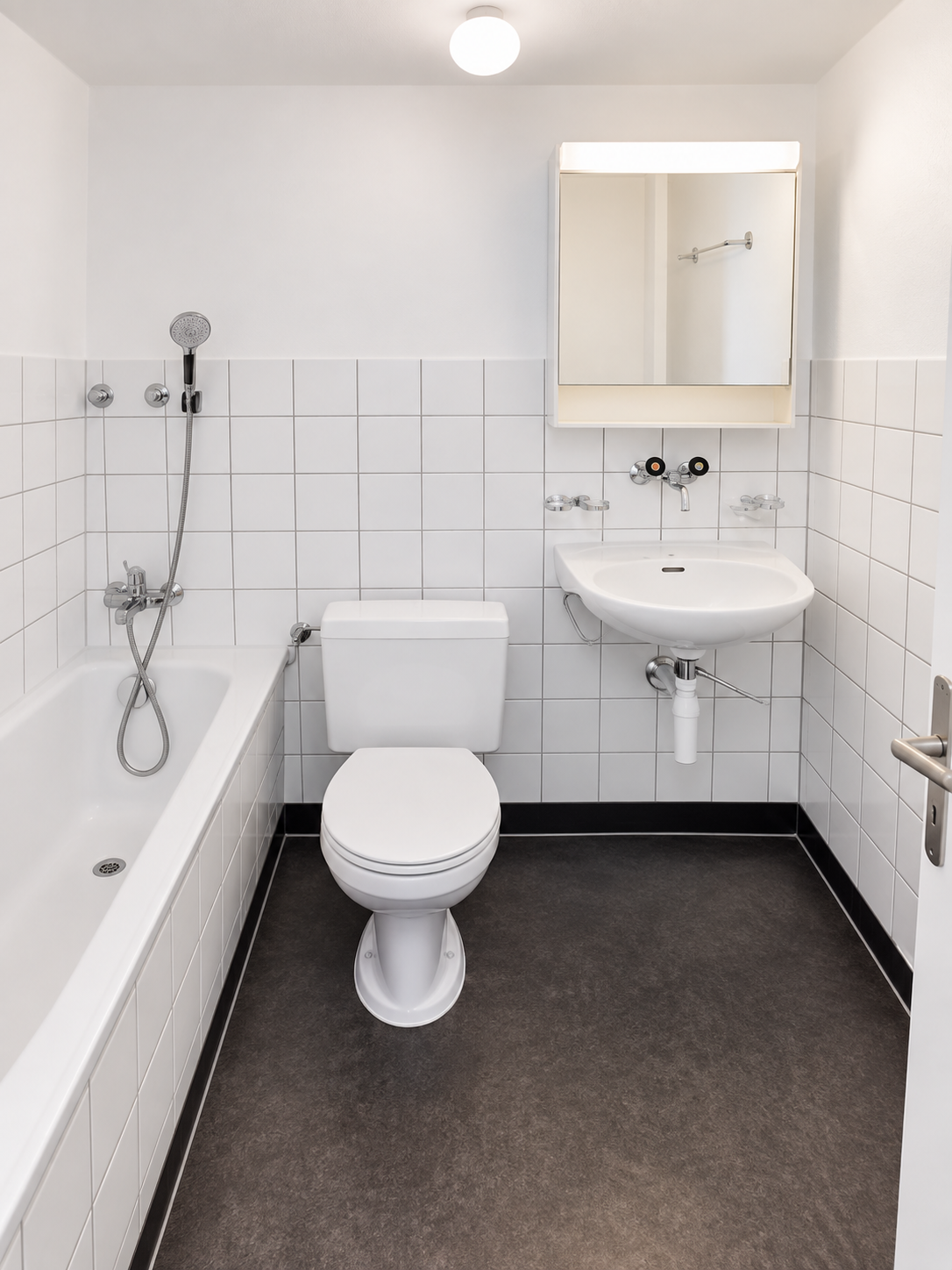 5 rooms apartment
