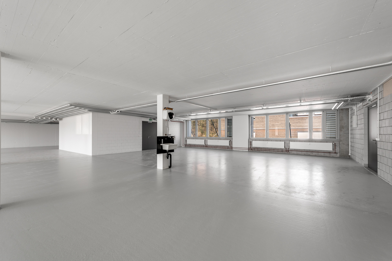 402m² commercial, photo 6 sur 9