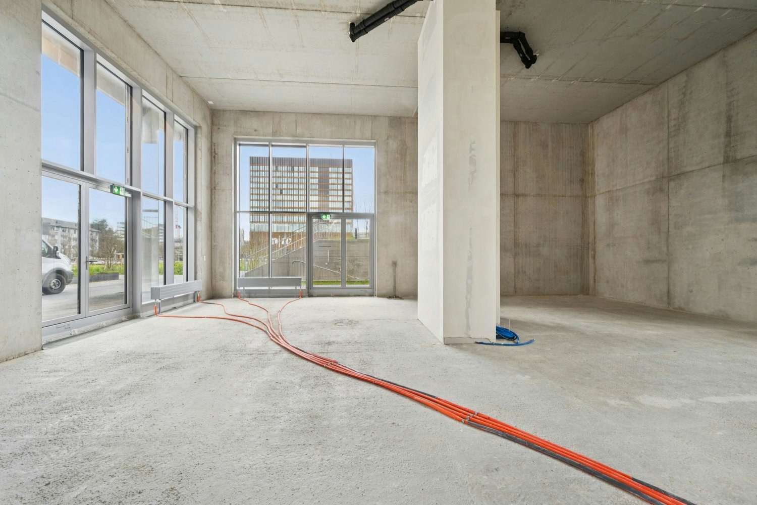 146m² commercial, photo 2 sur 9