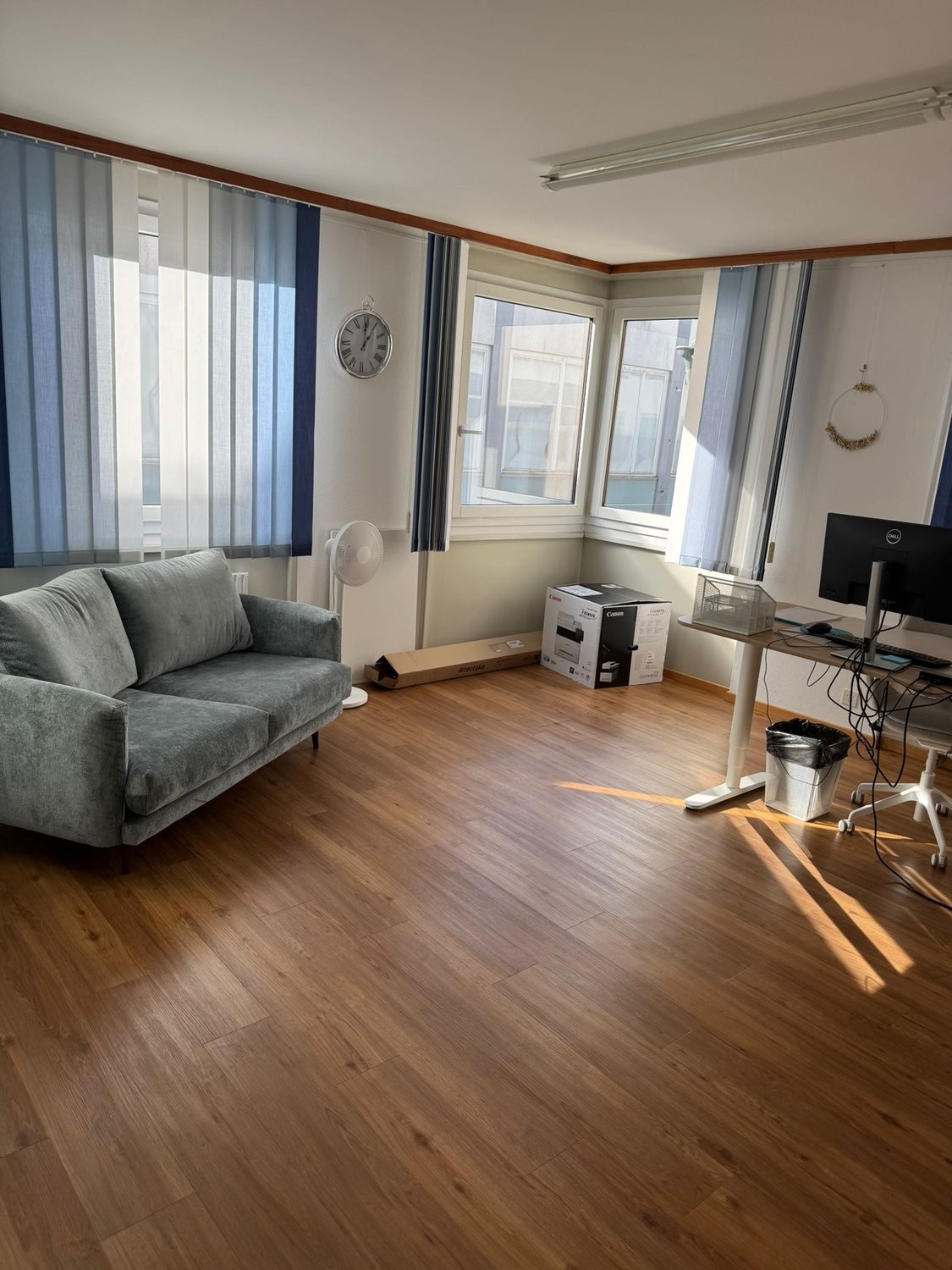 70m² office