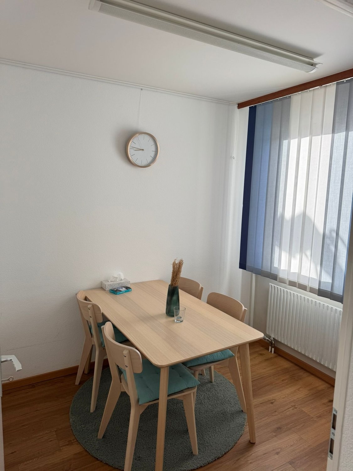 70m² office