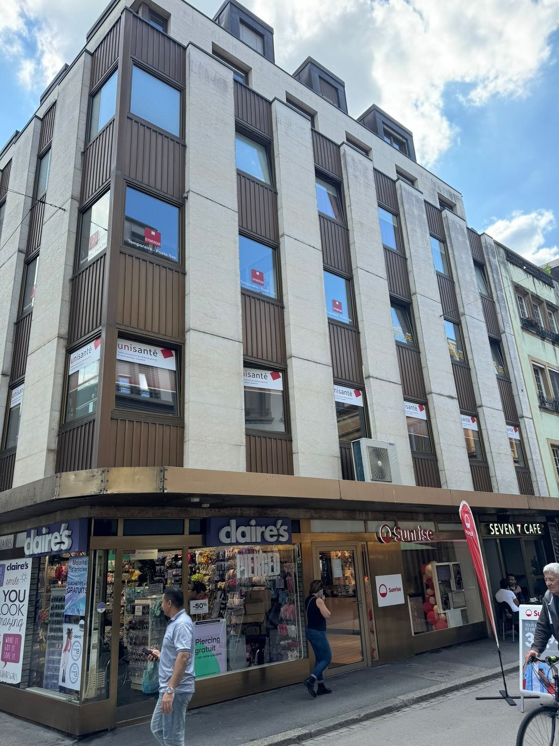 70m² office
