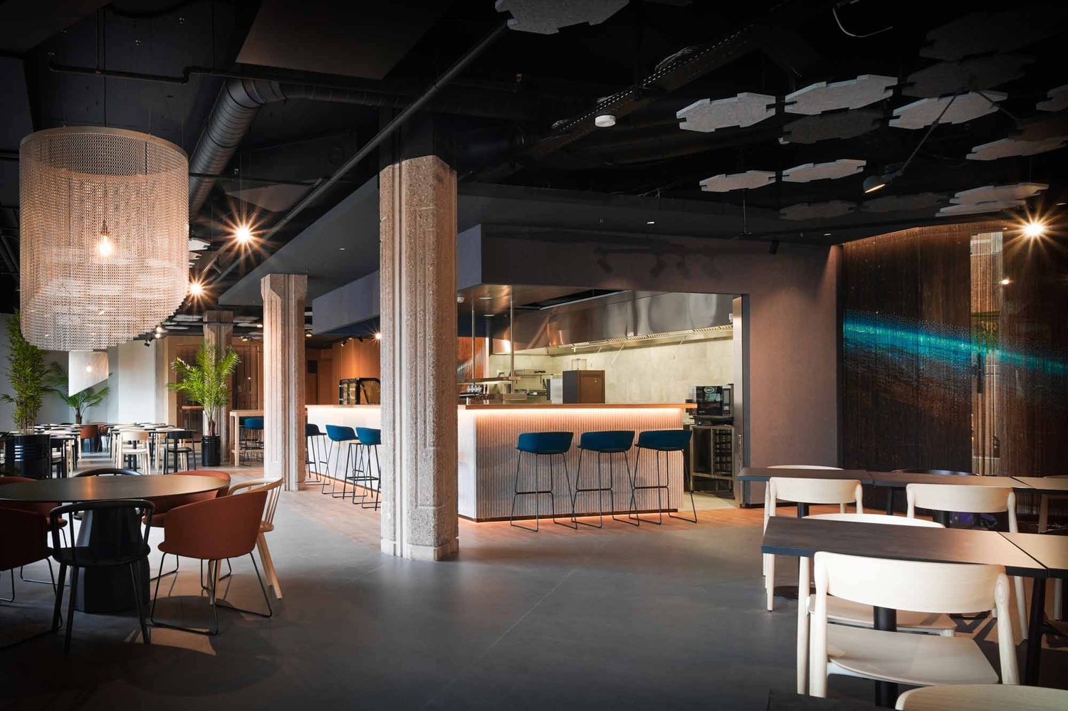 360m² office