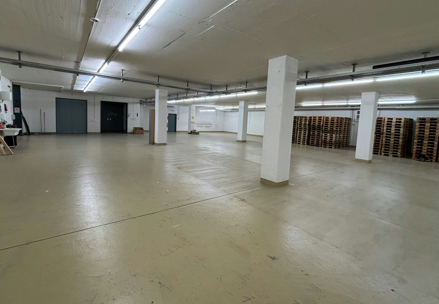 Local de stockage de 1158m²