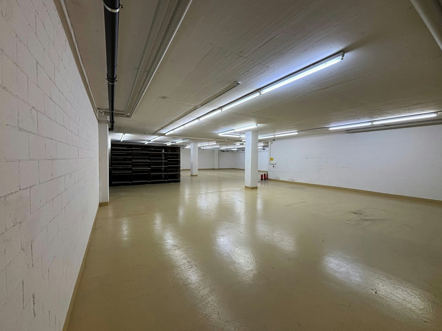 Local de stockage de 1158m²