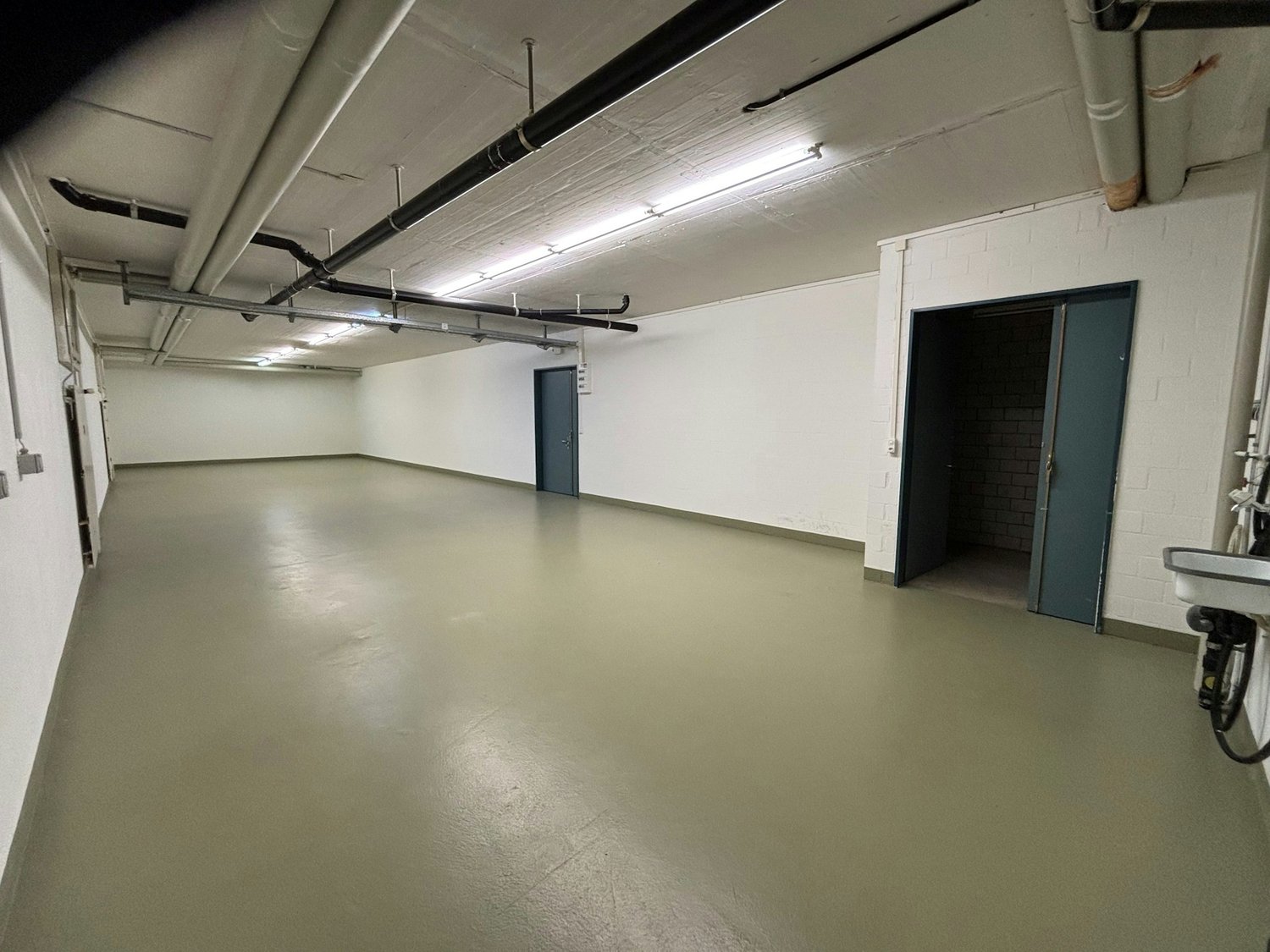 Local de stockage de 1158m²