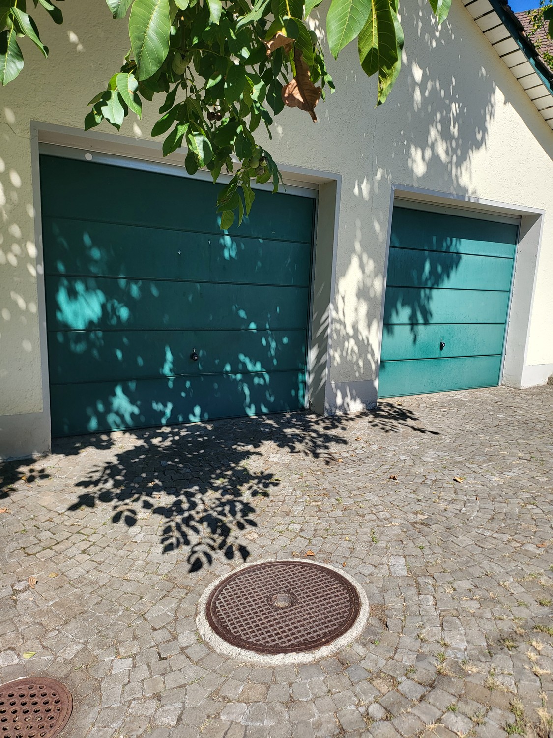 Garage individuelle

Nous louons immédiatement ou à convenir une garage individuelle à la Rosenbühlstrasse 25 à Zürich.

Avez-vous suscité votre intérêt ? Nous nous réjouissons de votre demande via le formulaire de contact de la plateforme.