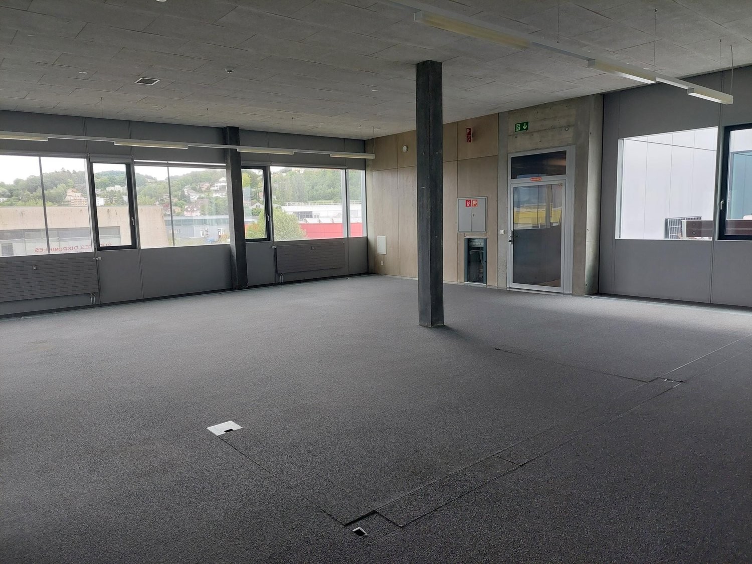 160m² shop
