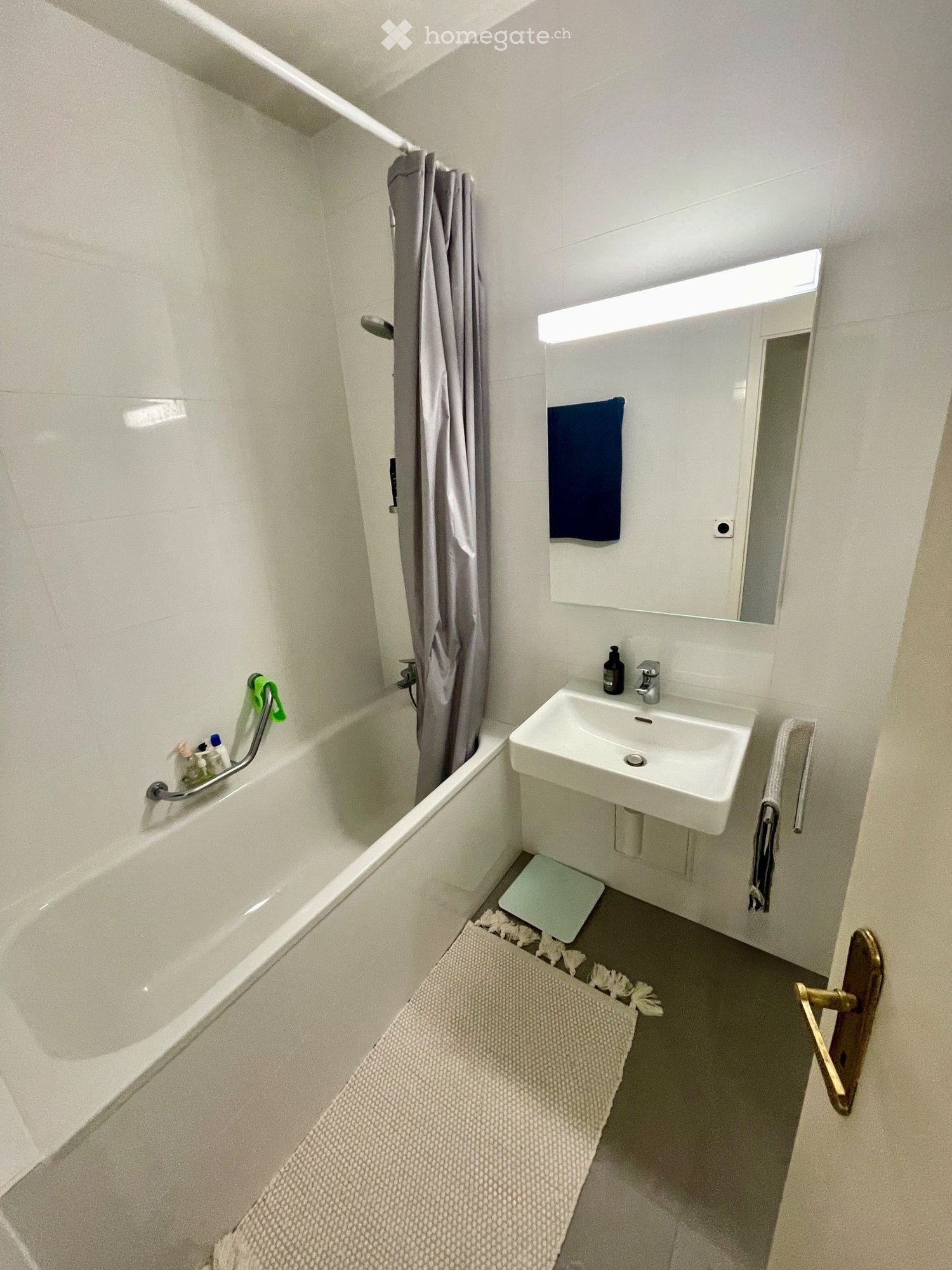 Appartement de 4 pièces
Loyer charges comprises 2615 chf/mois
Comprend une cave
Possibilité dune place extérieure ou intérieure, photo 3 sur 5