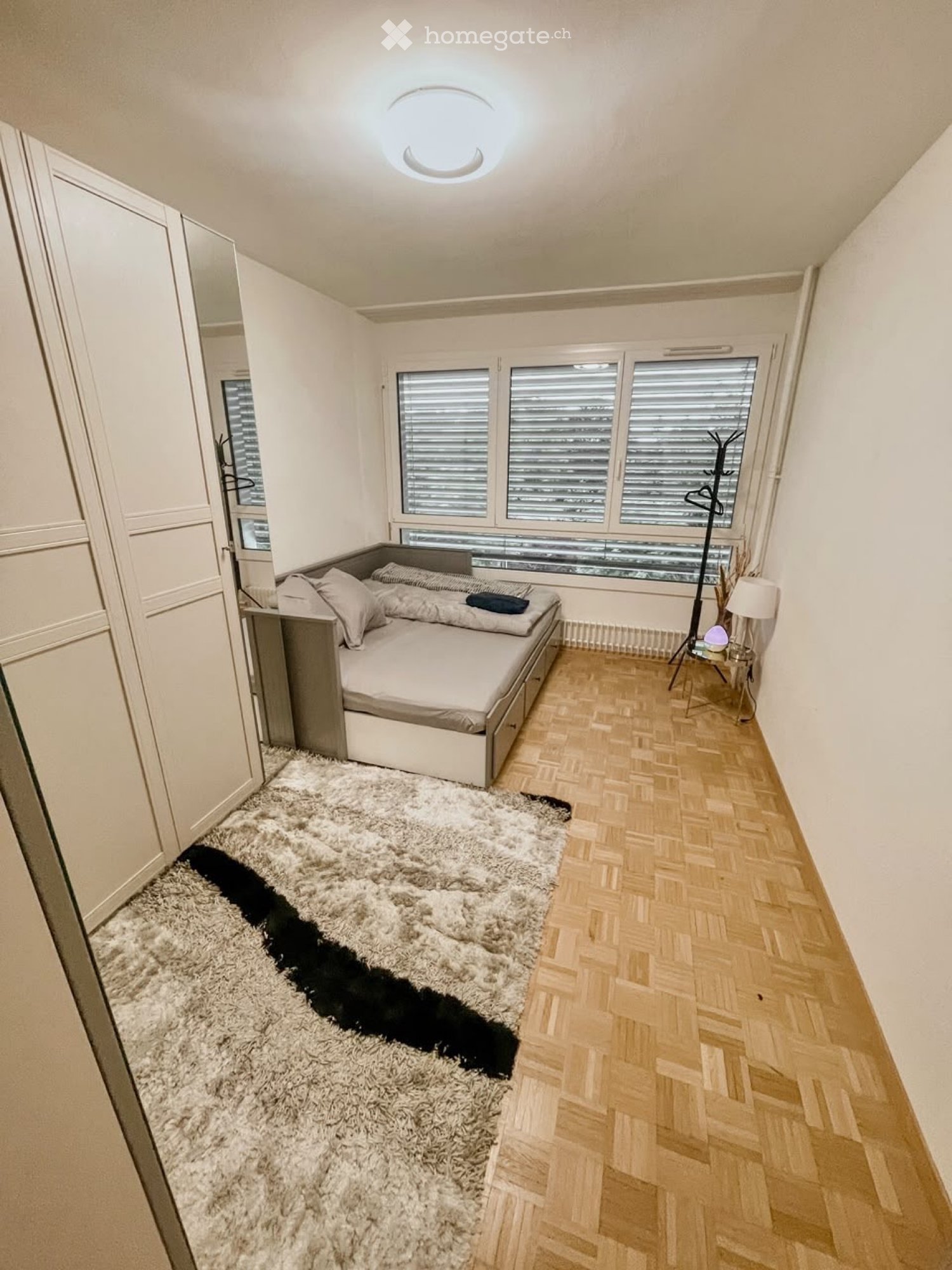 Appartement de 4 pièces
Loyer charges comprises 2615 chf/mois
Comprend une cave
Possibilité dune place extérieure ou intérieure, photo 5 sur 5