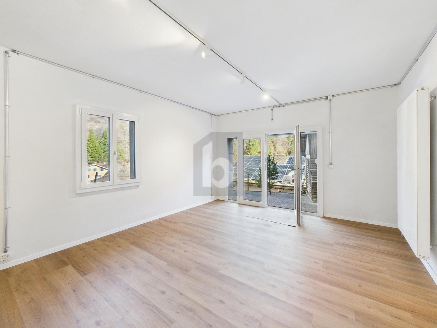 Bureau de 25m², photo 1 sur 4
